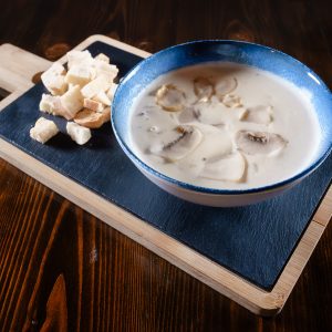 Supa crema de ciuperci cu crutoane