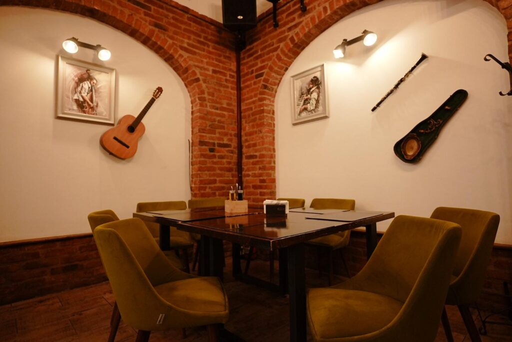 Despre noi Despre noi