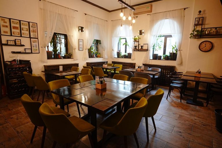 16 ANI DE TAVERNA STUDIOULUI