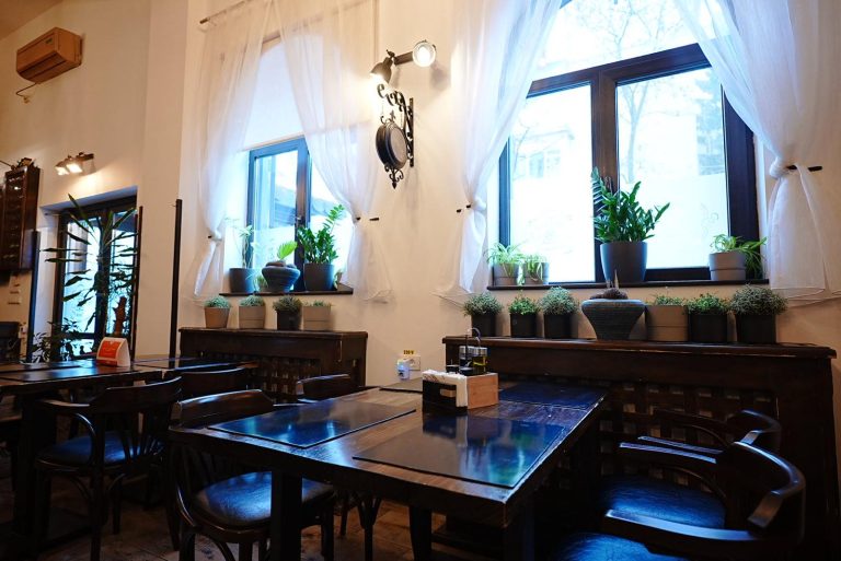 16 ANI DE TAVERNA STUDIOULUI